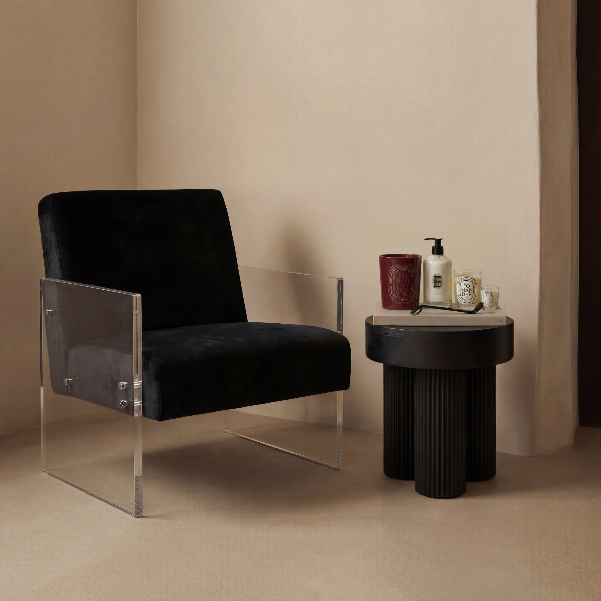 Ikos Black Chair