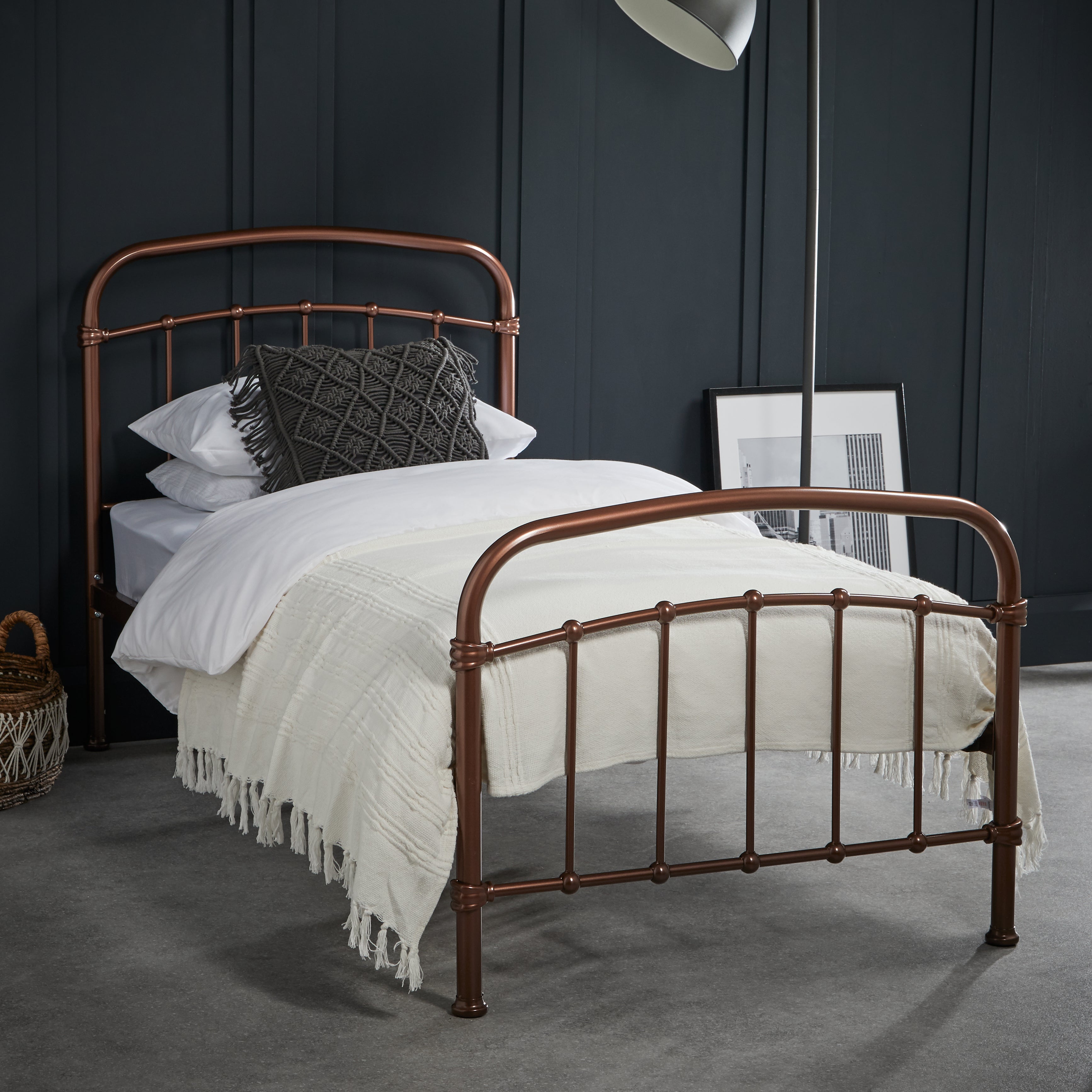 Hale 3.0 Single Copper Bed
