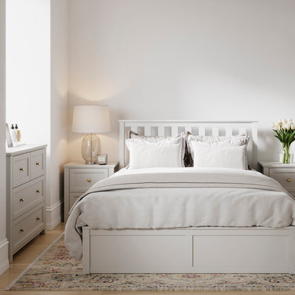 Corinthia White Chest